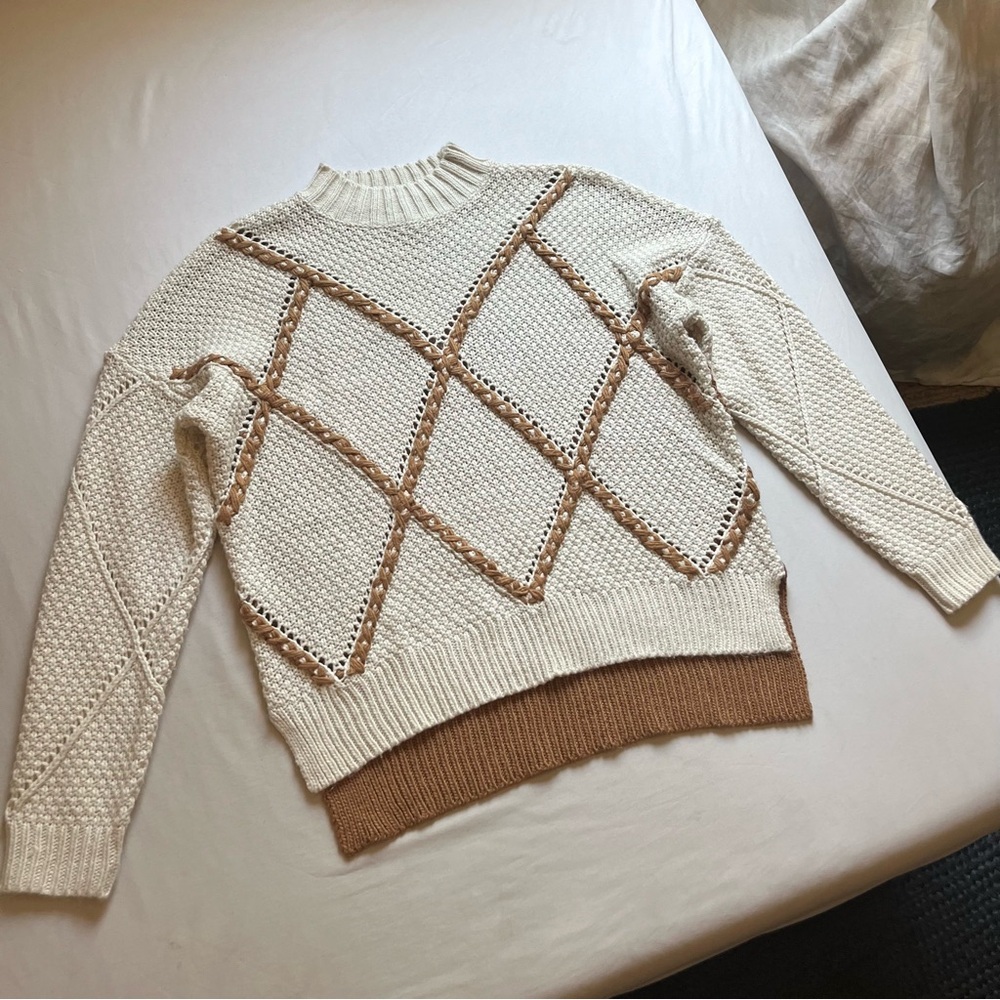 BKE ivory cream brown colorblock hatch crew neck chunky knit sweater‎